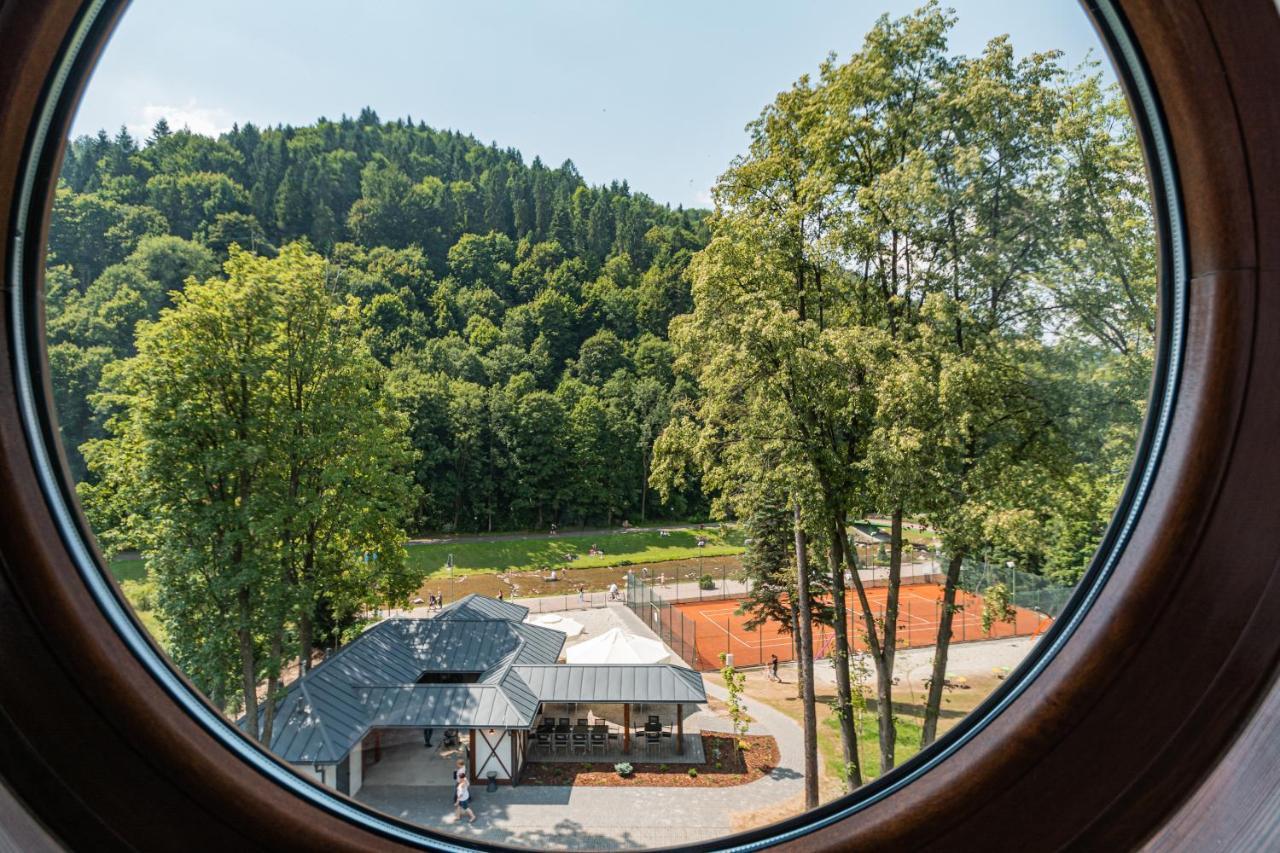 Szczawnica Park Resort & Spa Bagian luar foto View from the observation tower